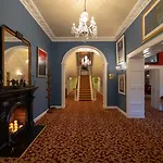 Castle Oaks House 4*