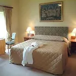 Hotel Castle Oaks House