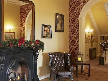 Castle Oaks House Hotel 4*