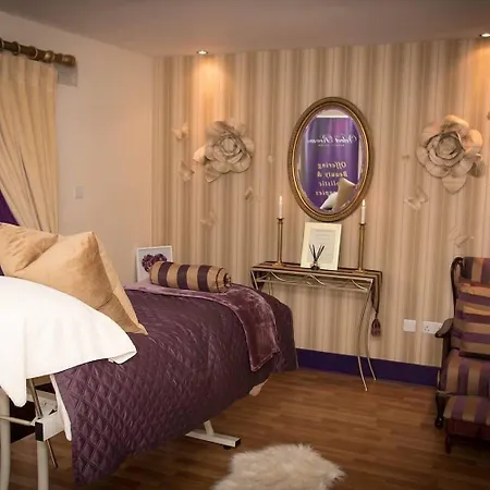 Hotel Castle Oaks House 4*