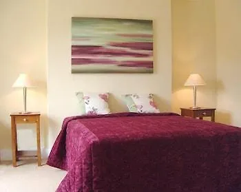 Castle Oaks House 4*