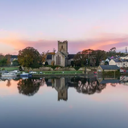 Hotell Castle Oaks House
