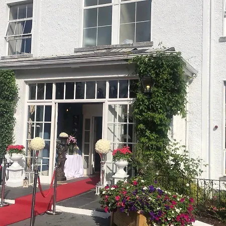 Otel Castle Oaks House 4*