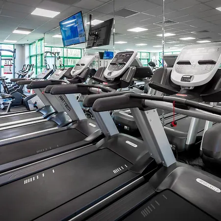 Castle Oaks House 4*