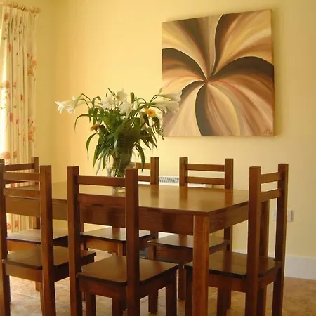 Otel Castle Oaks House