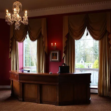 Castle Oaks House 4*