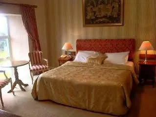 Castle Oaks House 4*