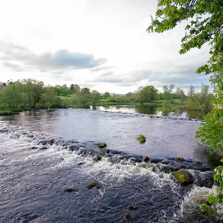 Otel Castle Oaks House