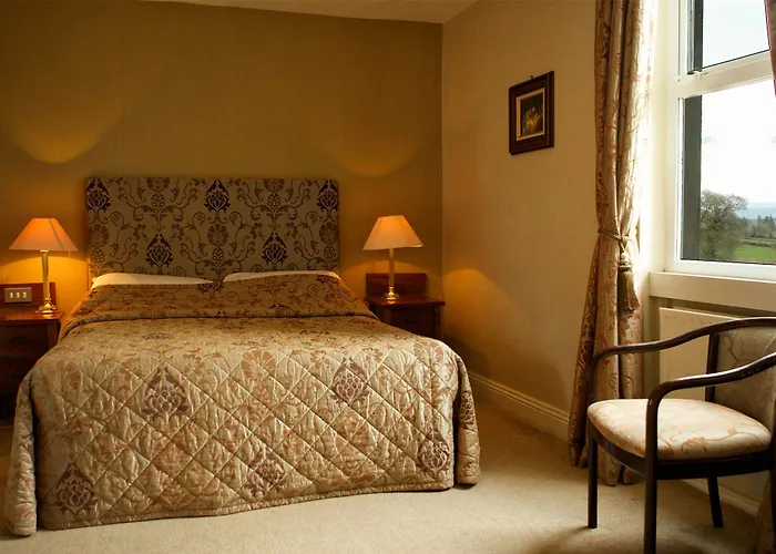 Castle Oaks House Hotel 4*