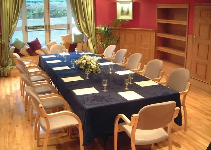 Castle Oaks House 4*