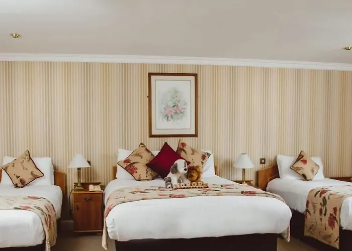 Castle Oaks House Hotel