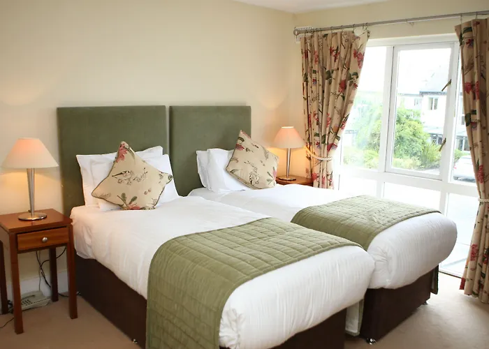 Castle Oaks House Hotel 4*