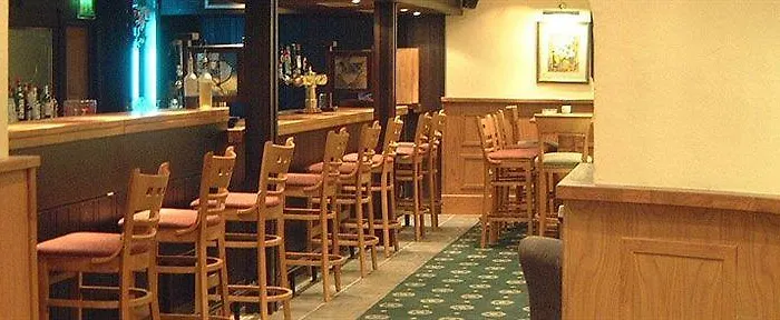 Castle Oaks House Hotel