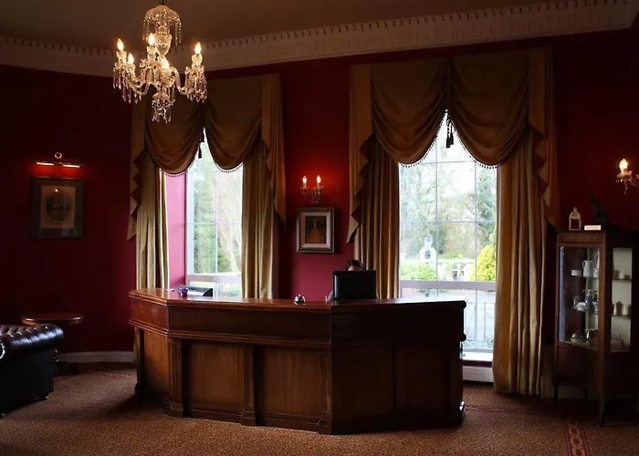 Castle Oaks House 4*