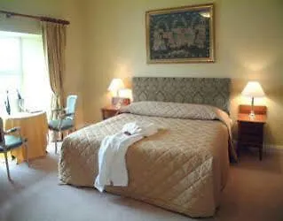 Отель Castle Oaks House